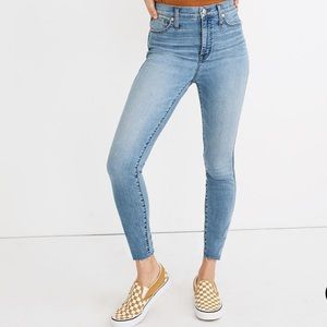 10" High-Rise Skinny Jeans in Highview Wash